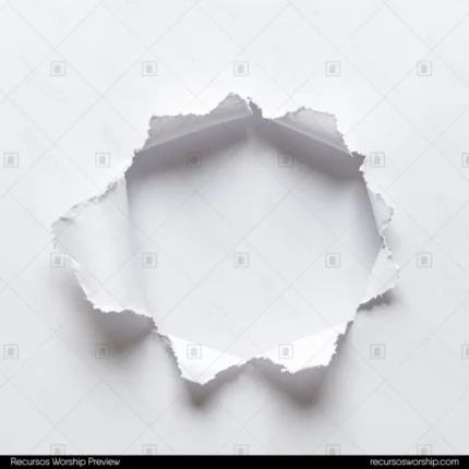 Papel blanco rasgado agujero irregular centro bordes rasgados sombra gris cuadrado editorial minimalista rotura apertura overlay