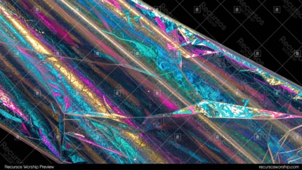 Lamina celofan holografico arrugado iridiscencia espectral cian azul magenta rosa dorado naranja fondo negro horizontal detalle iridiscente cinematografico especular material plastico textura diseno overlay