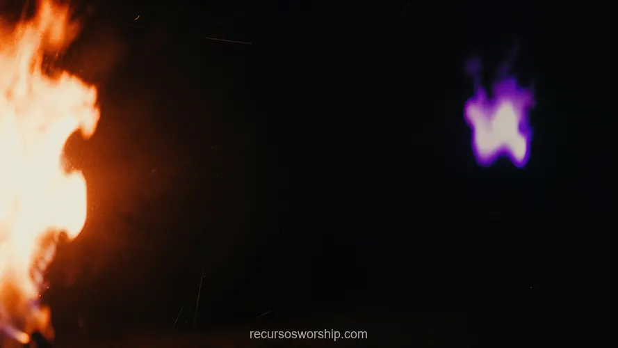 Film Burn Mancha Naranja Ámbar Izquierda Mancha Violeta Derecha Fondo Negro Horizontal Analógico Film burn analogico mancha luz naranja ambar izquierda mancha morada violeta derecha fondo negro horizontal cinematografico dual quemado pelicula textura diseno overlay motion graphics vintage