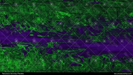 Interferencia analogica formas abstractas verde neon banda central morado violeta fondo negro horizontal caotico digital glitch analogico corrupcion señal uv cyberpunk textura diseno overlay
