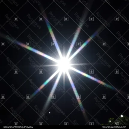 Destello estelar ocho rayos blancos espectrales halos color arcoiris tenue iridiscente fondo negro profundo follaje oscuro cuadrado flare fotografico real difraccion prismatica celestial gloria adoracion