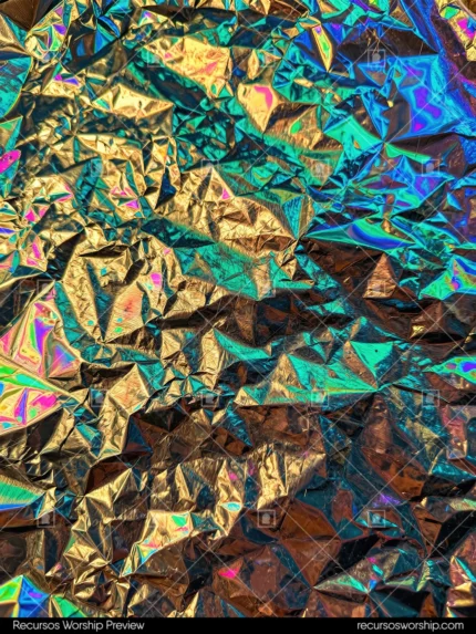 Textura macro lamina metalica arrugada iridiscencia holografica intensa dorado teal verde azulado cobre arcoiris pliegues vertical alta resolucion festiva premium adoracion gloria