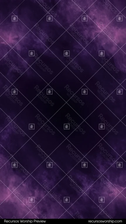 Nebulosa cosmica violeta morado profundo nubes gas polvo oscuro fondo negro textura humo velo translucido vertical vacio misterio creacion solemne dios universo