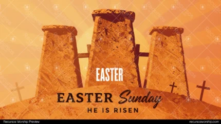 Composicion horizontal tres losas piedra tumba naranja dorado intenso cruces pequenas negras texto easter sunday he is risen tipografia mixta fondo rayos luz naranja sol proclamacion impacto