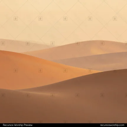 Dunas arena onduladas beige terracota suave niebla difusa horizonte cielo claro cuadrado fotorrealista minimalista desertico fondo contemplativo calidez natural
