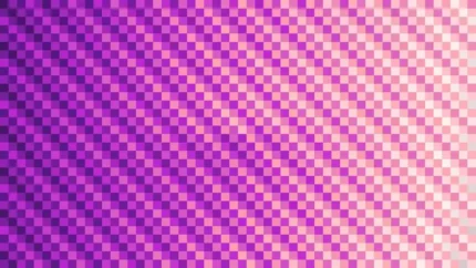 Trama fina de píxeles en tonos rojo y púrpura con barrido diagonal, video loop VJ para escenario de iglesia