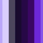 Bloques de píxeles en tonos azul y violeta con columnas, imagen still VJ para escenario de iglesia